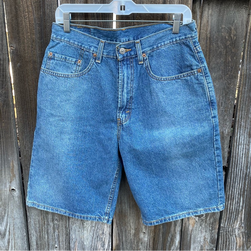 Levi’s 569 loose fit jean shorts